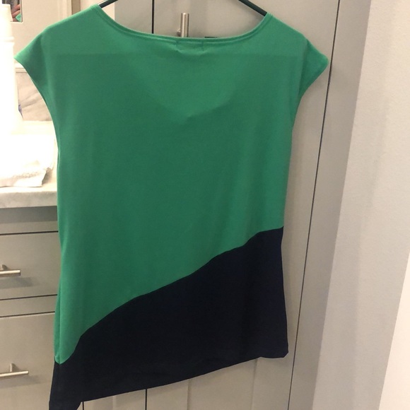M VALERIE BERTINELLI Colorblock Top Navy & Green - Picture 5 of 5